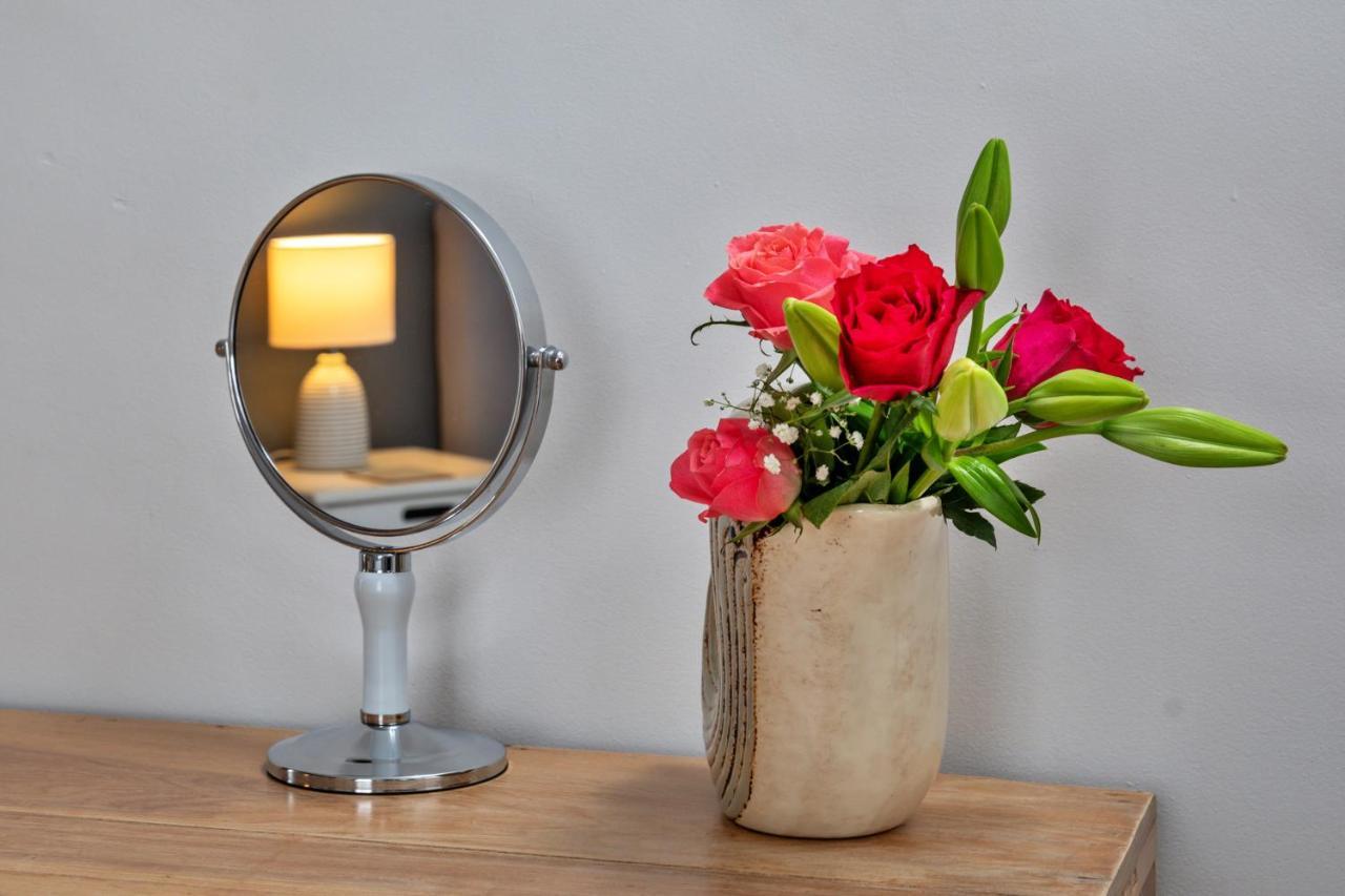 Finest Retreats - Oystercatcher Apartment Whitby